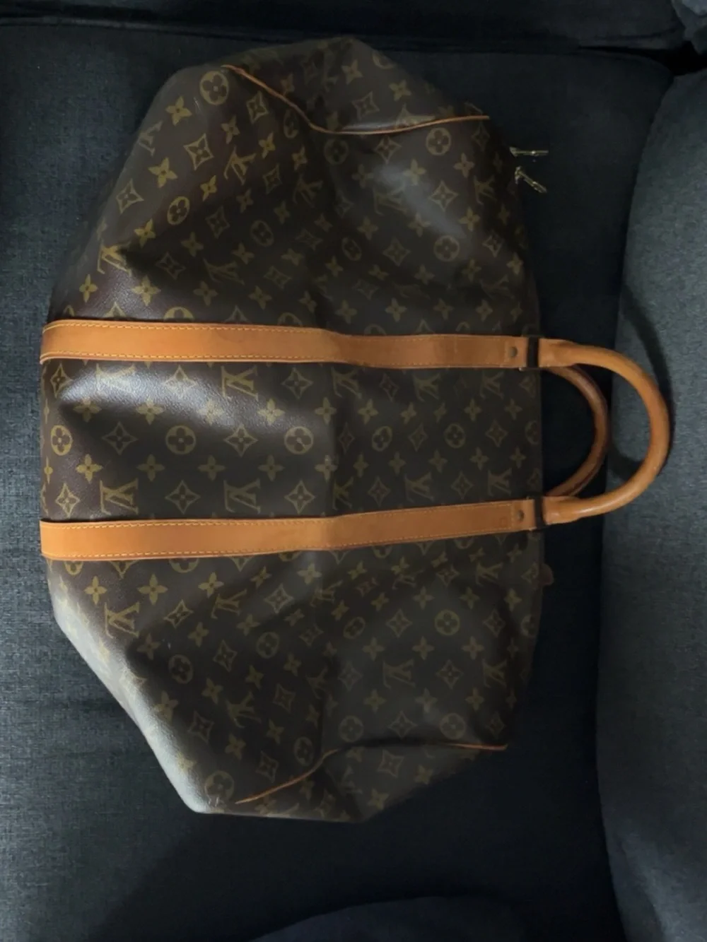 Louis Vuitton silhouette tag classic